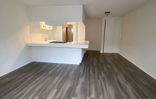 1 bed, 1 bath, $1,825, Unit 11