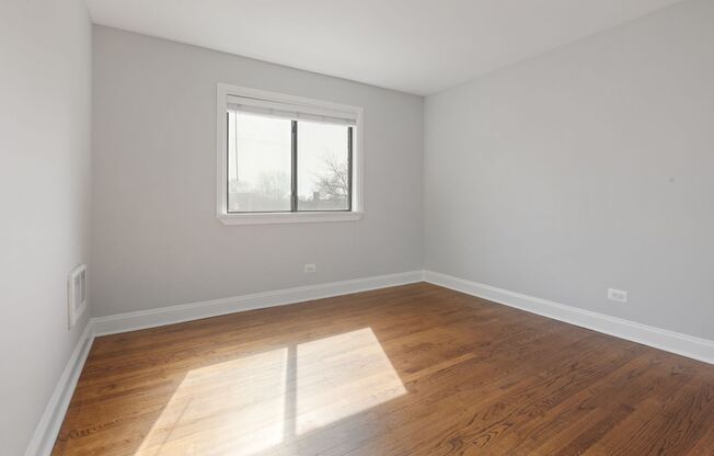 2 beds, 1.5 baths, 819 sqft, $2,200, Unit 404