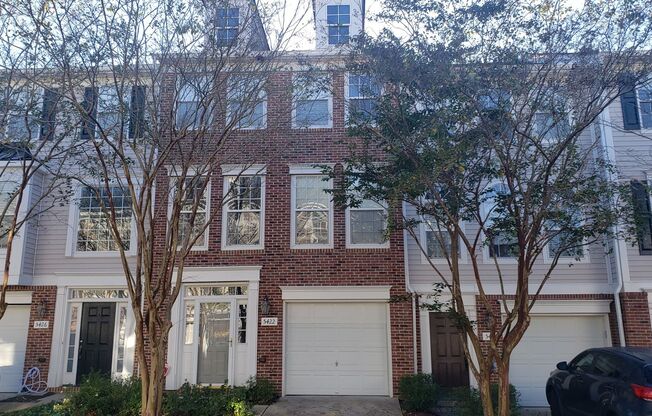 Fantastic 3br 2.5ba Townhome in Delta Ridge Community!  Avail Now!