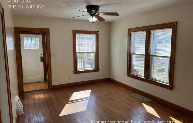 4+BD/2 BATH HOUSE NEAR AUGUSTANA & USF with Garage