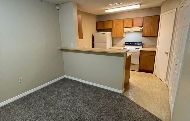 1 bed, 1 bath, 892 sqft, $725, Unit 1456-C