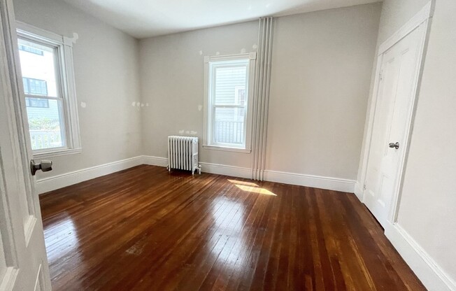 3 beds, 1 bath, $3,350, Unit 1