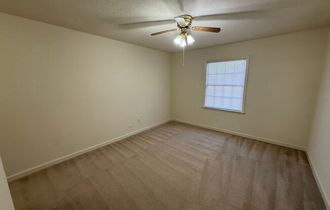 2 beds, 1 bath, 1,100 sqft, $1,325, Unit 412-3