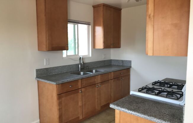 1104-1118 E. FRANKLIN AVENUE