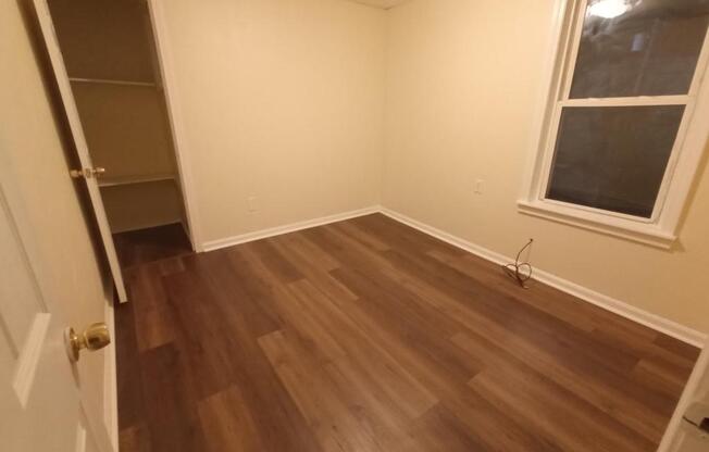 6 PLUM ST