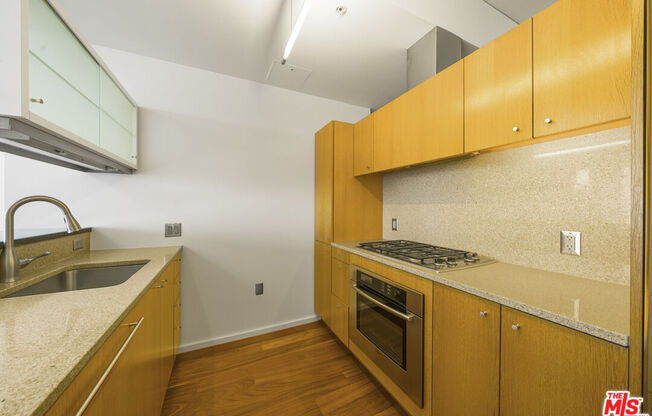 2 beds, 2 baths, 1,170 sqft, $4,000, Unit 1810