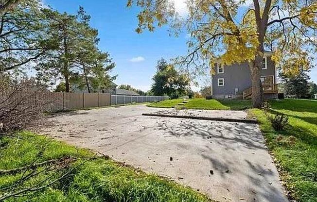 4 Bedroom 1 Bath