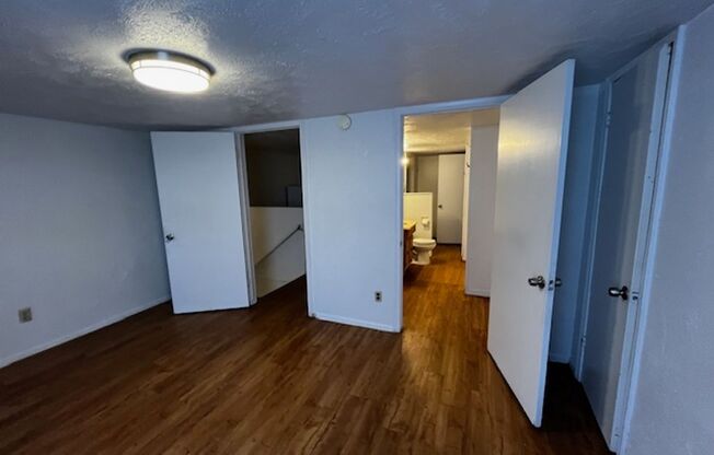 2 beds, 1 bath, 1,100 sqft, $1,400, Unit 5110 - PH