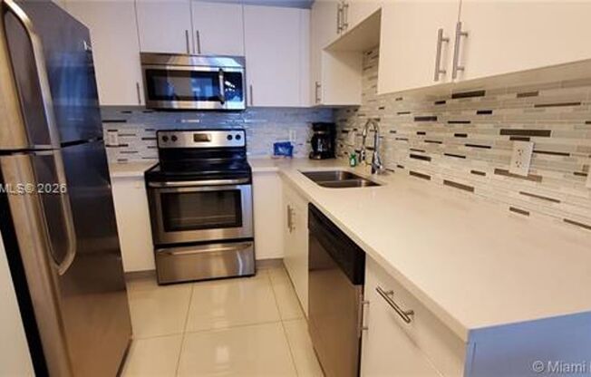 2 beds, 2 baths, $3,600, Unit # 1203