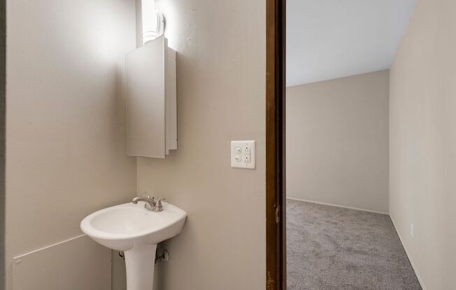 3 beds, 2 baths, 1,026 sqft, $1,450