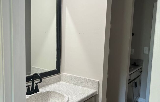 2 beds, 2 baths, 1,135 sqft, $1,400, Unit J1
