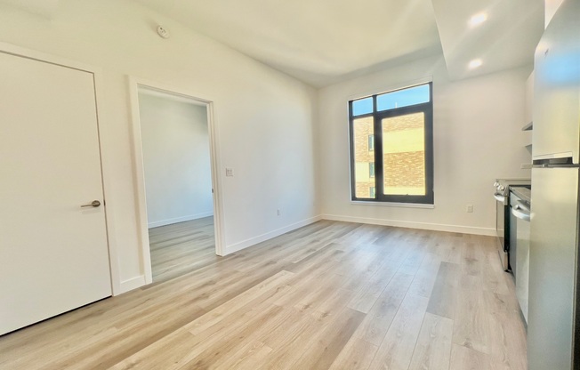 299 E 161 ST