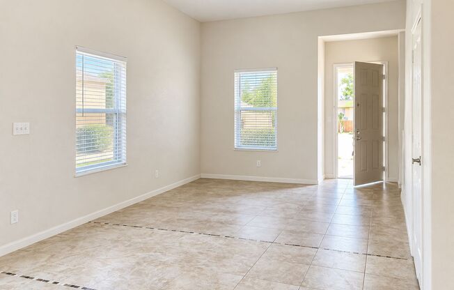 RECENTLY RENOVATED SINGLE FAMILY HOME IN THE HEART OF SUMMERLIN