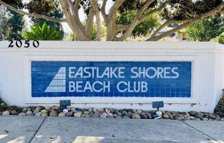 Beautiful Single-Level Condo in Eastlake Shores – Available Now!