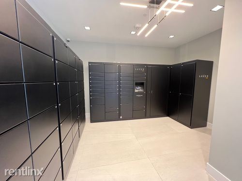 445 Hialeah Dr