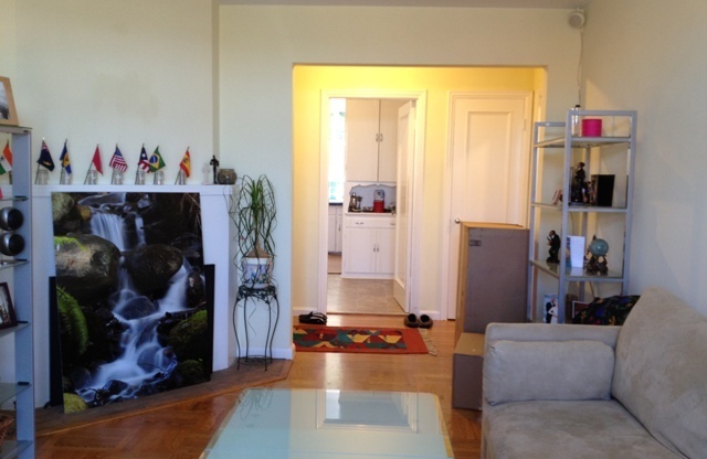 Epic REA/ Azari PM; Charming 2 BR/1 BA Home w/Parking & View Patio