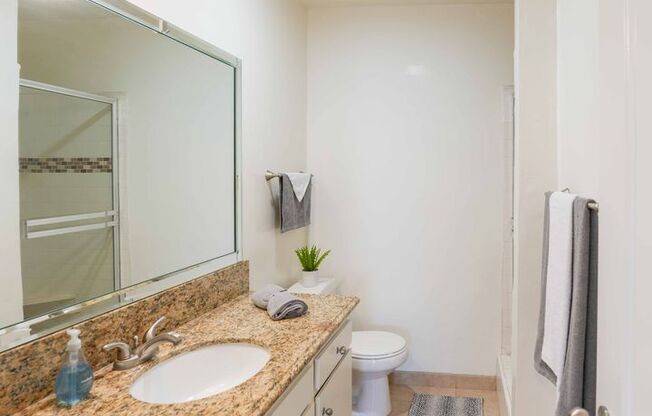 2 beds, 2 baths, 1,000 sqft, $2,900, Unit 106