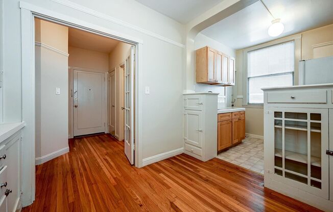 Studio, 1 bath, $2,495, Unit 303