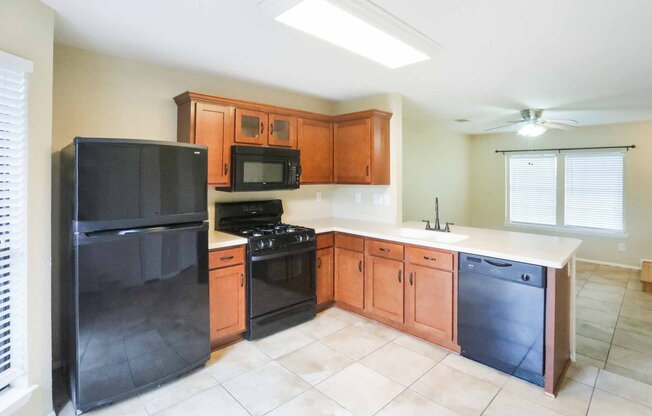 1411 Gracy Farms LN