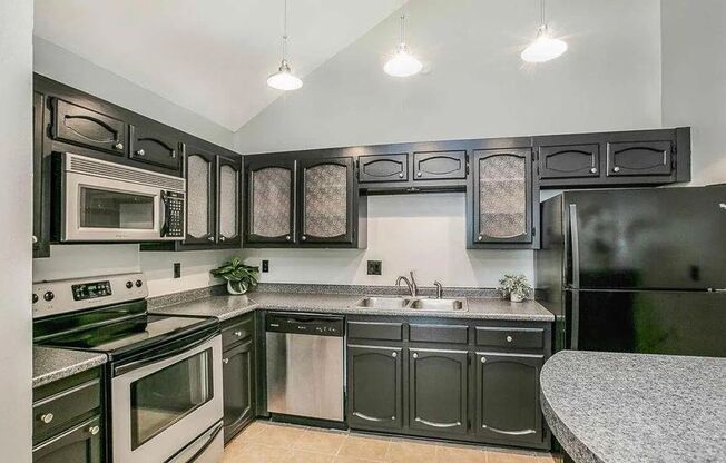 3 Bedroom House off Highland and Starring Lane