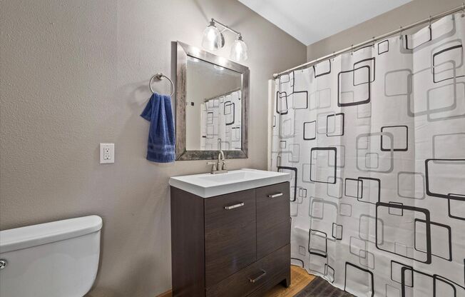 3059-61 N Downer Ave