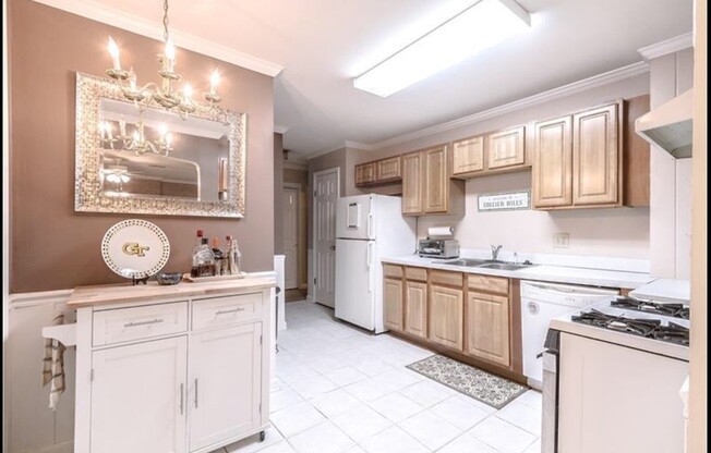 432 Collier Rd. NW