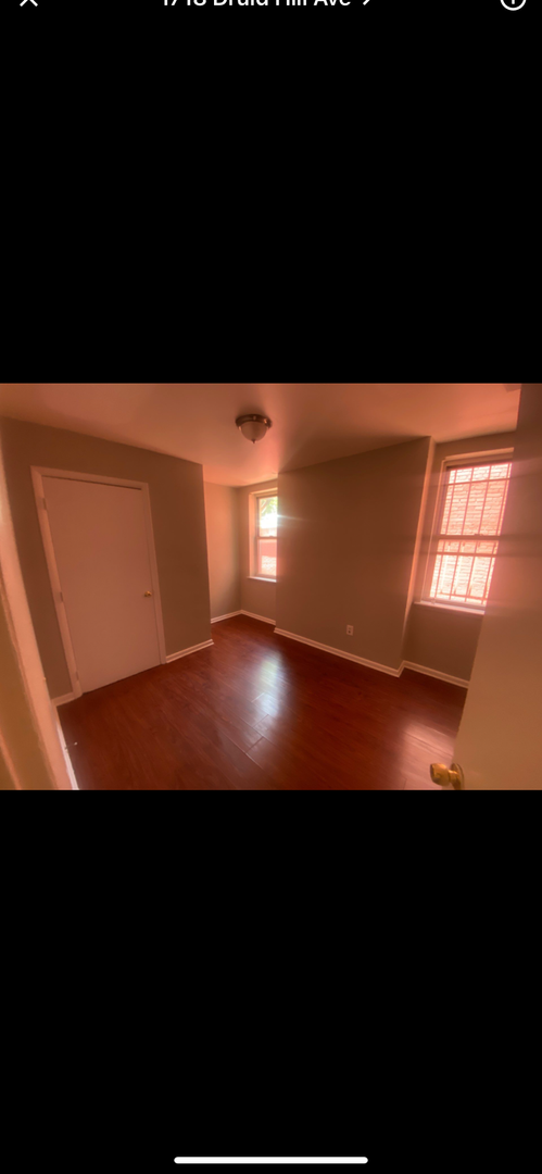 2 beds, 1 bath, $1,200