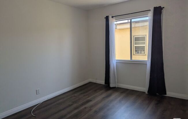 4777 SAN VICENTE BLVD