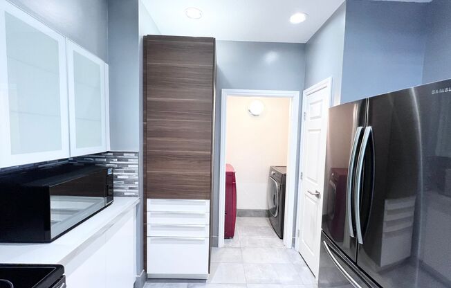 2 beds, 2 baths, $1,500, Unit # 1074