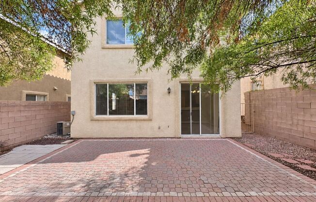 3 beds, 2.5 baths, $2,055