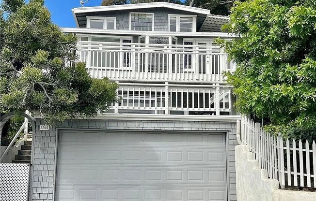 2260 GLENNEYRE ST - JAMES CLAYSON