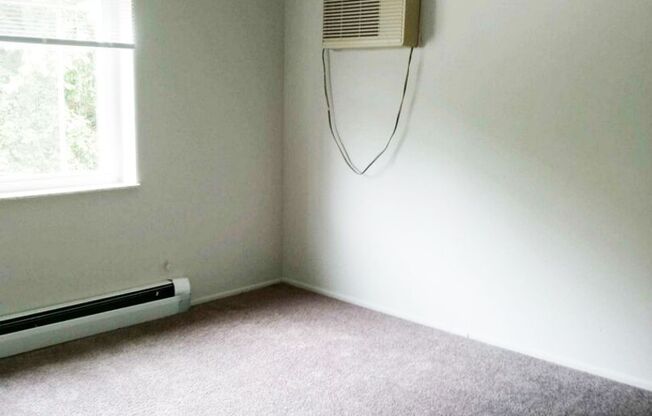 2 beds, 1 bath, 650 sqft, $1,095, Unit 3060-303