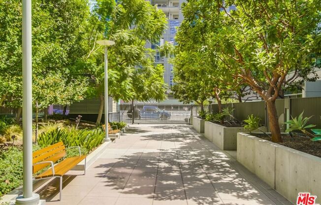 3 beds, 3 baths, 2,968 sqft, $7,300, Unit 105