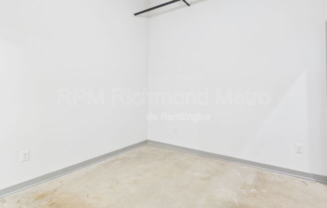 2 beds, 2 baths, 900 sqft, $1,573, Unit 120