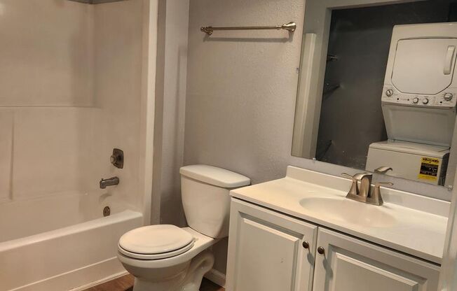 1 bed, 1 bath, 643 sqft, $1,450, Unit 112