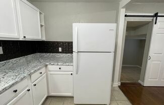 2 beds, 1 bath, $995