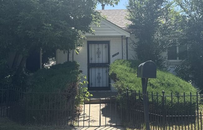 Charming 2 Bed Home Near Central Park