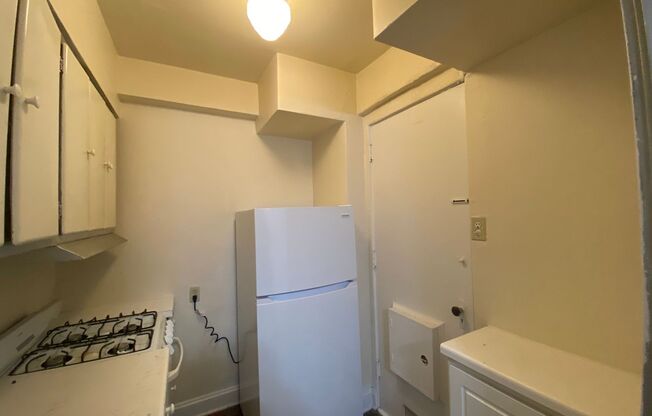 1 bed, 1 bath, $1,195, Unit 607