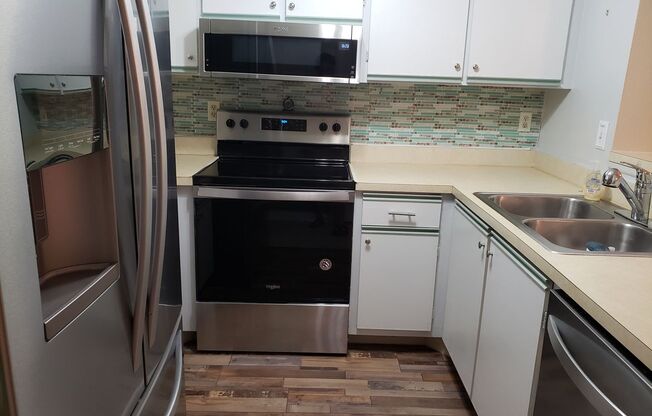 2 beds, 2 baths, $1,500, Unit # #OO 103