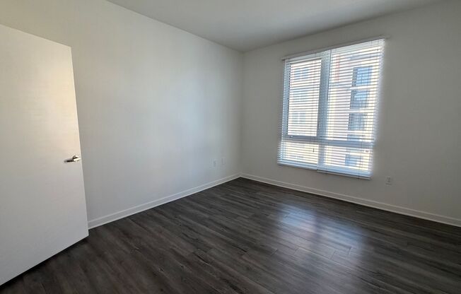 2 beds, 2 baths, 1,220 sqft, $3,430, Unit 543