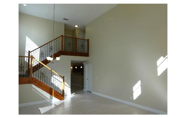 2314 SW 135 AVE