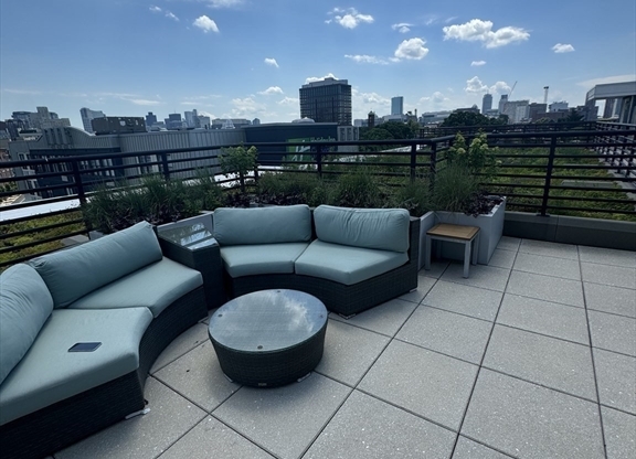 2 beds, 1.5 baths, 1,125 sqft, $4,100, Unit 101