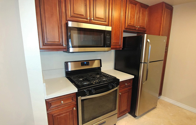 2 beds, 2 baths, 1,100 sqft, $3,395, Unit 207