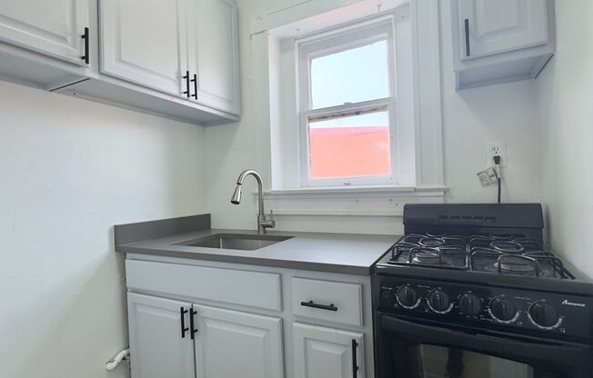 4 AND 10 E BIDDLE ST