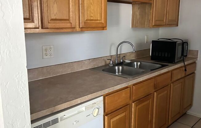 2 beds, 1 bath, 796 sqft, $1,175, Unit 503