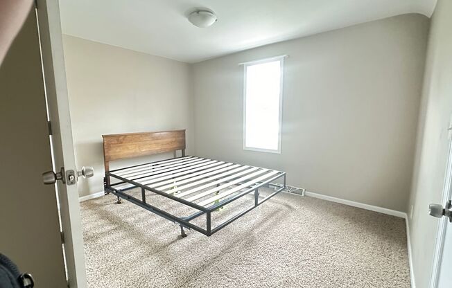 3 beds, 1 bath, , $1,995