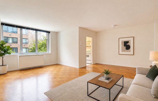 1 bed, 1 bath, 710 sqft, $4,400, Unit 7B