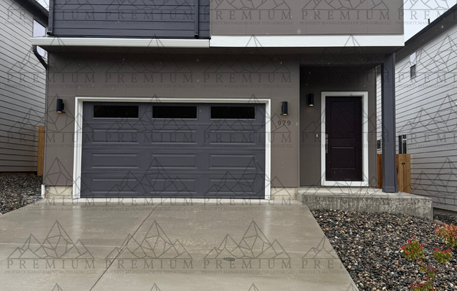 3 BED 2.5 BATH NEW BUILD!