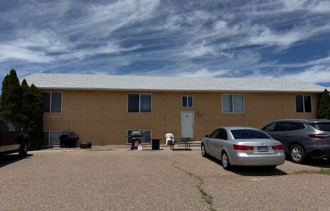 1078-4 Golden 341 S. Clarion Dr. A-D