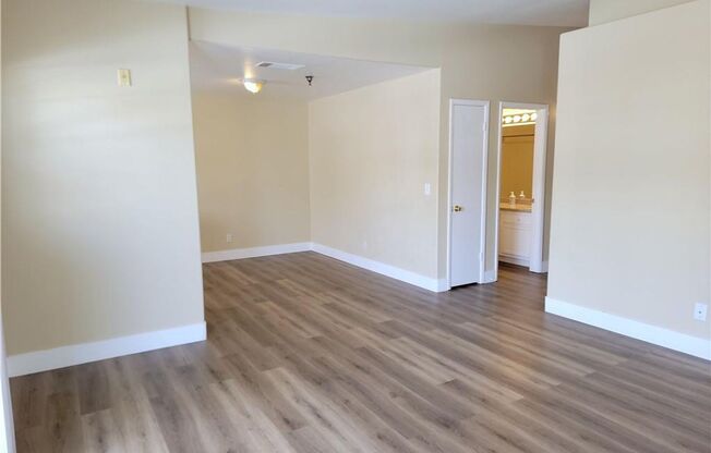 VIEW VIEW VIEW!!! FANTASTIC GREEN VALLEY 3RD FLOOR UNIT!!